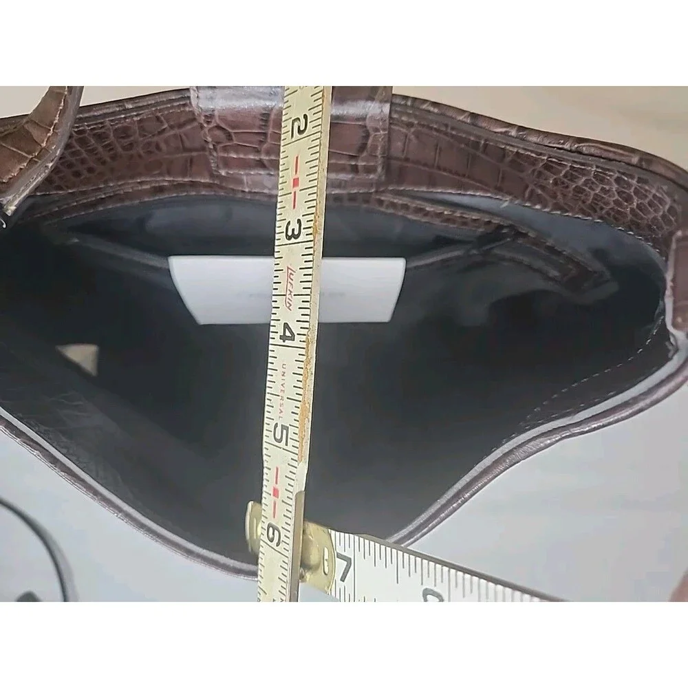 Casual Corner Leather Handbag Purse Crocodile Design Brown w/ Silver Hardware